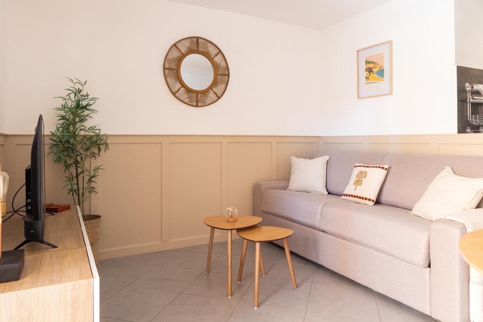 Appart Cosy, Piscine, Clim, Parking Prive - Proche Plage - Arrivee Autonome - Lit Queen Size La Seyne-sur-Mer Exterior photo